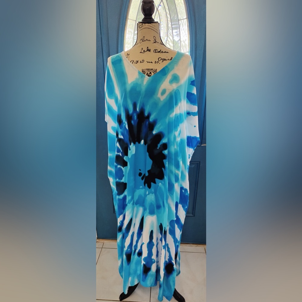Blue Tie-Dye Kaftan